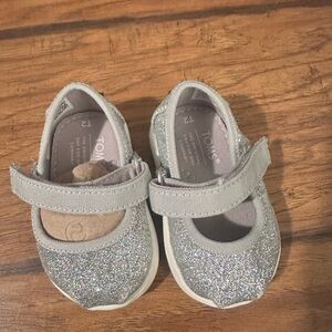 TOMS Kids Glittery Silver Mary Jane baby shoes